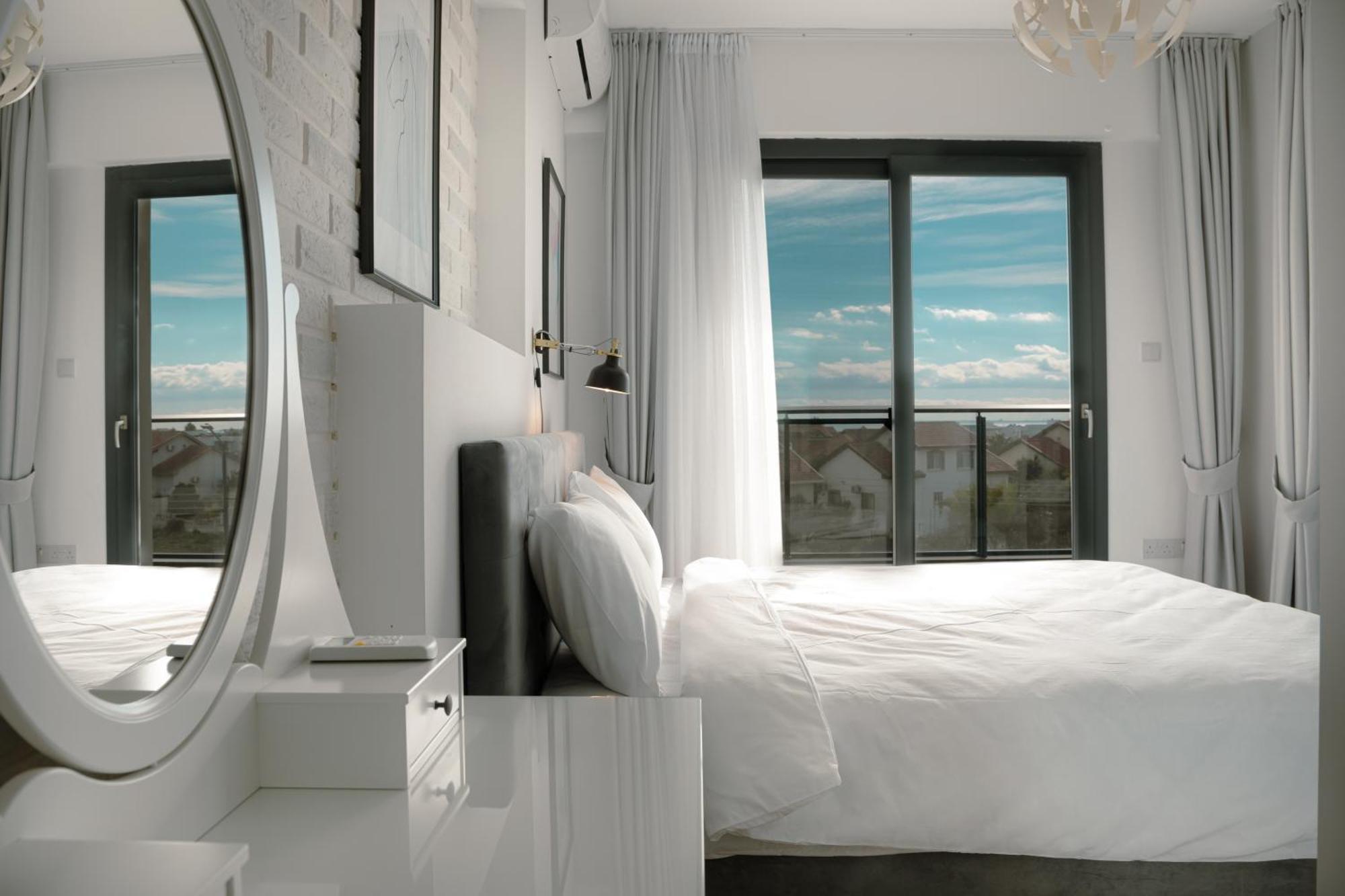 Terra Apartments In Caesar Blue Resort, Fixed Lunch Till 3Pm, Gym, Heated Pool, Sauna, Kids Club Rizokarpaso Exterior photo