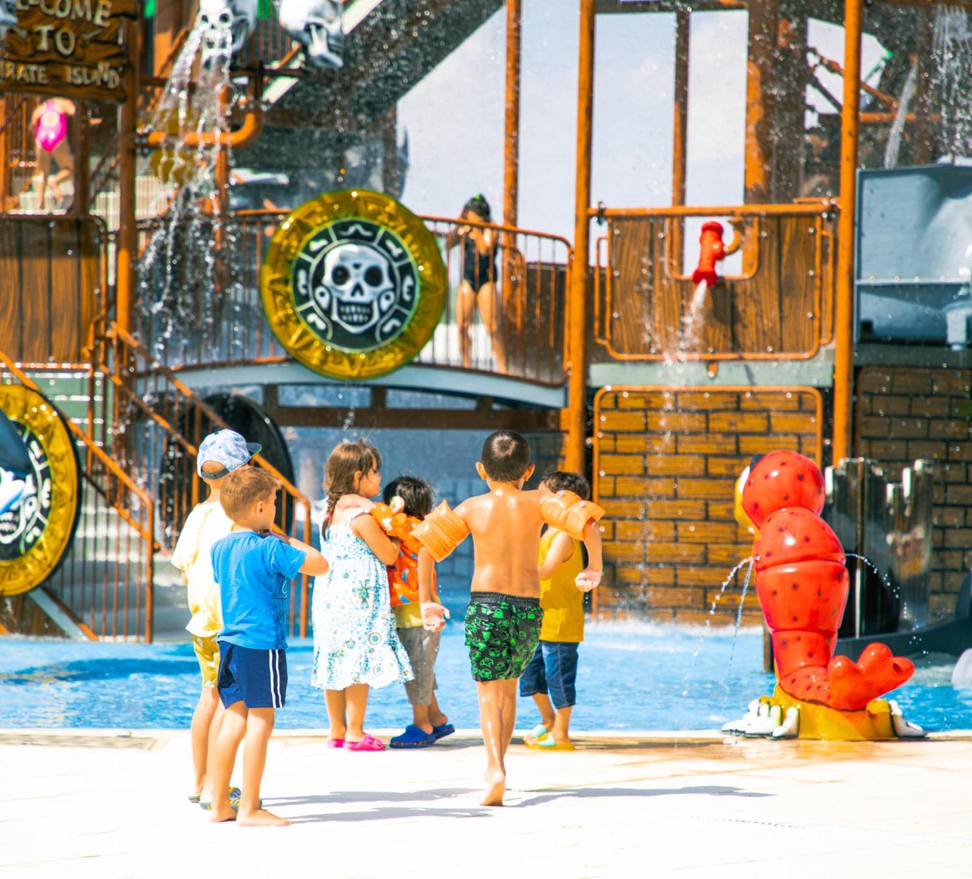 Terra Apartments In Caesar Blue Resort, Fixed Lunch Till 3Pm, Gym, Heated Pool, Sauna, Kids Club Rizokarpaso Exterior photo