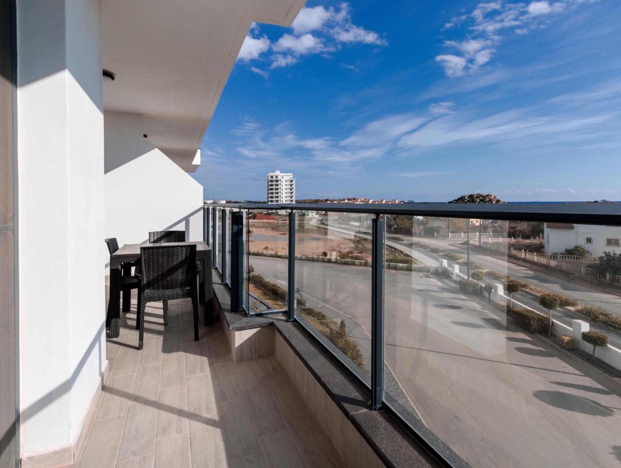 Terra Apartments In Caesar Blue Resort, Fixed Lunch Till 3Pm, Gym, Heated Pool, Sauna, Kids Club Rizokarpaso Exterior photo